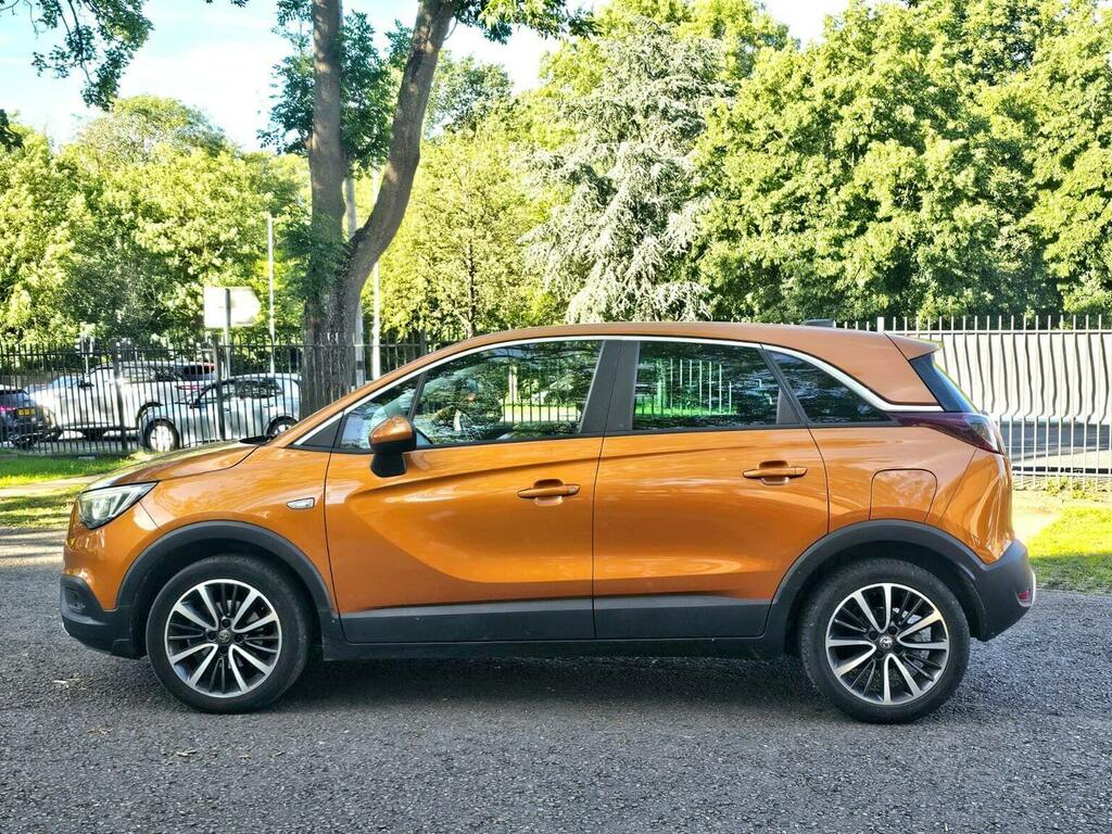 Vauxhall Crossland X Hatchback White #24