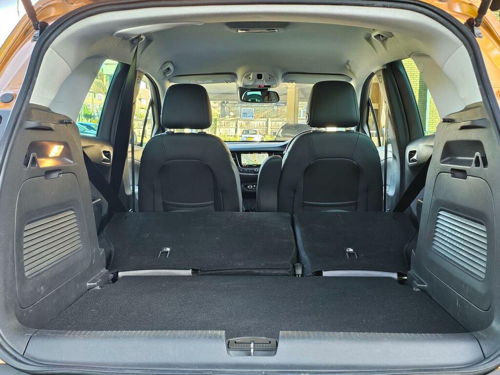 Vauxhall Crossland X Hatchback White #57