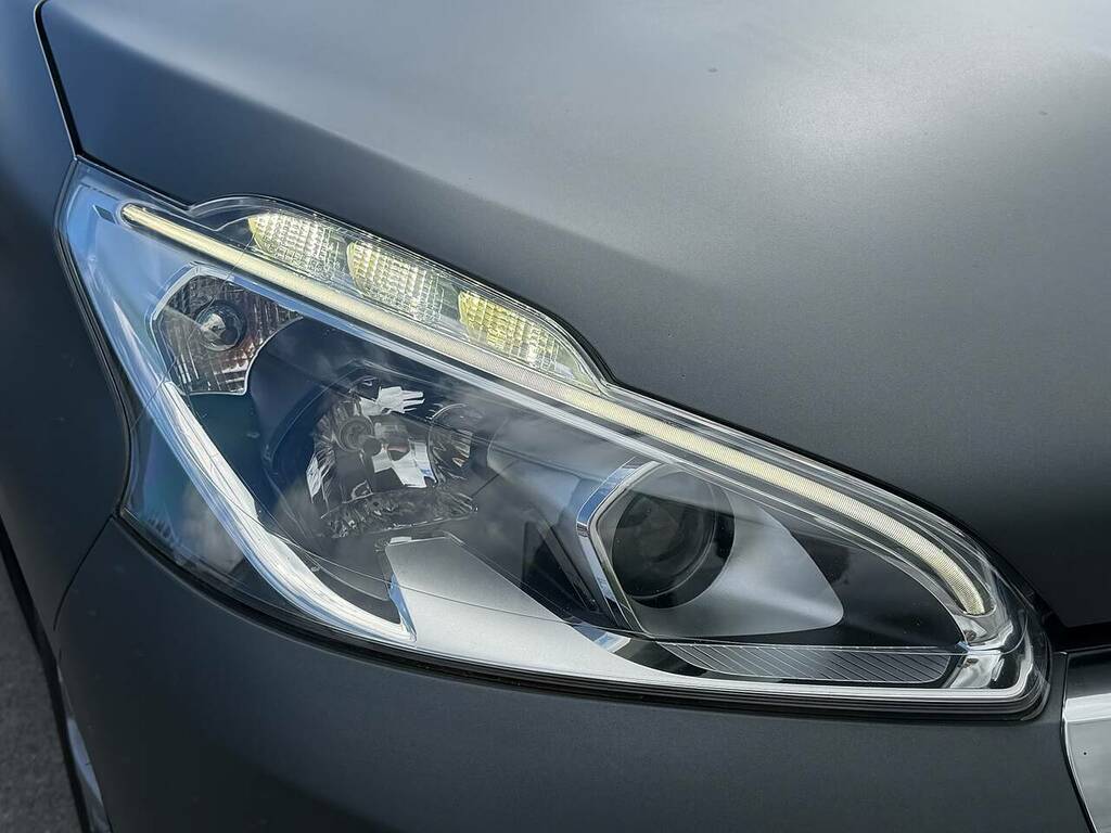 Peugeot 208 1.2 Puretech Allure Hatchback Eu Silver #3