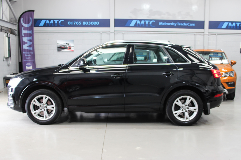 Audi Q3 Se Tdi Quattro YP16BND Black #4