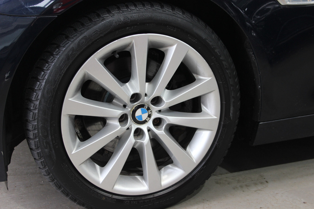 BMW 5 Series  Grey #9