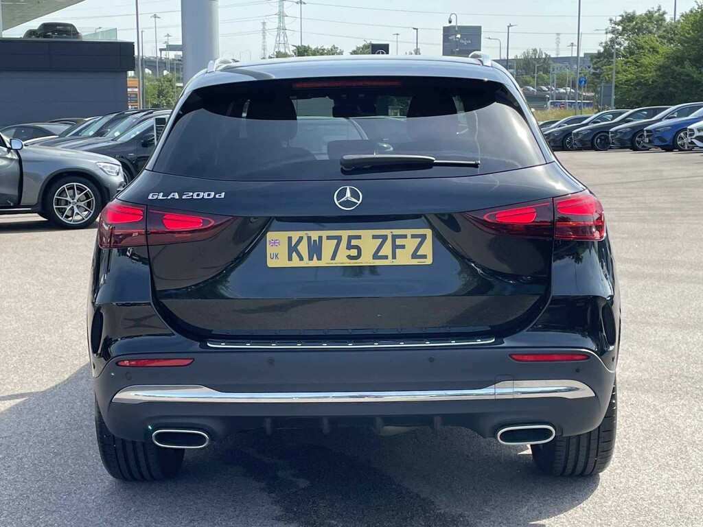 Mercedes-Benz GLA Class 2.0 Gla200d Amg Line Executive Suv 8G #5