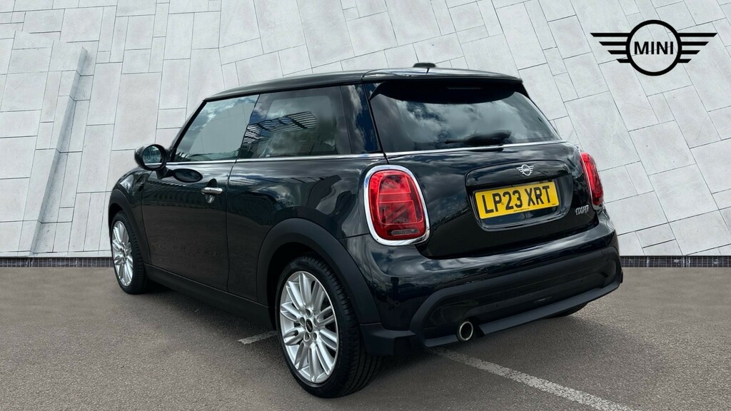 Mini Hatch 3-Door Hatch Cooper Exclusive LP23XRT #2