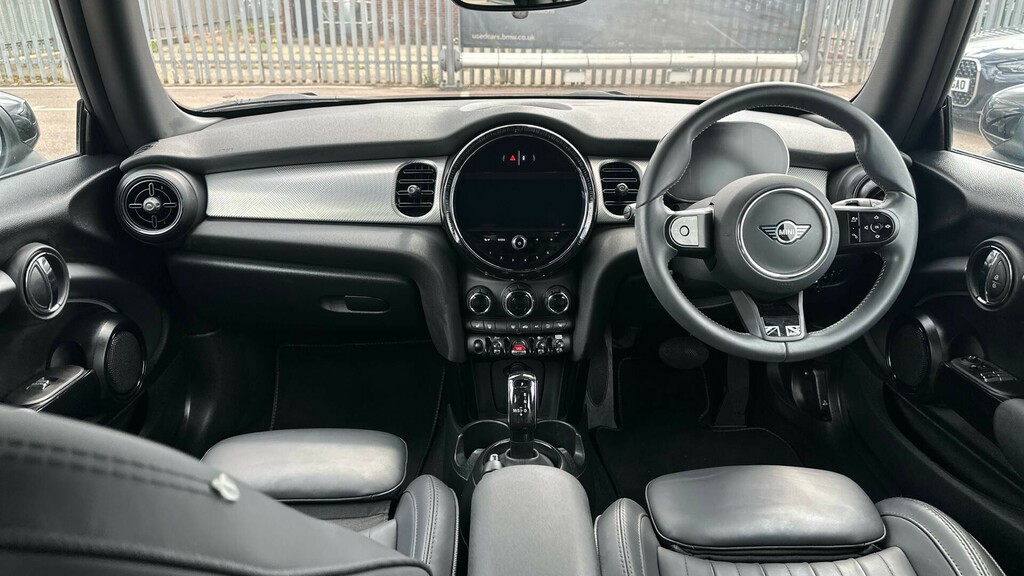 Mini Hatch 3-Door Hatch Cooper Exclusive LP23XRT #4