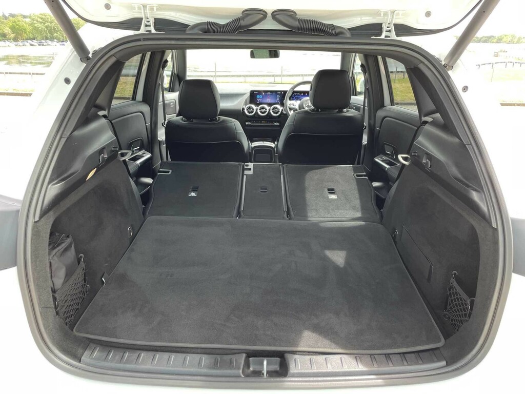 Mercedes-Benz EQA Eqa 250 Amg Line Premium Black #45