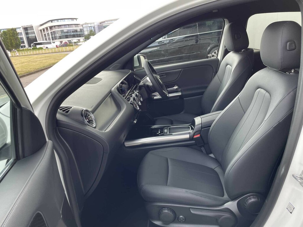 Mercedes-Benz EQA Eqa 250 Amg Line Premium Black #35