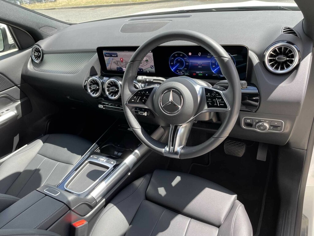 Mercedes-Benz EQA Eqa 250 Amg Line Premium Black #6