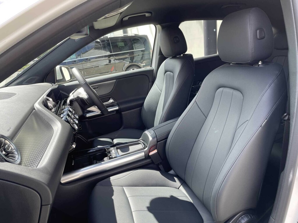 Mercedes-Benz EQA Eqa 250 Amg Line Premium Black #7