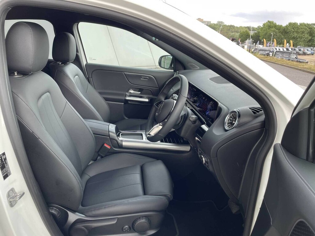 Mercedes-Benz EQA Eqa 250 Amg Line Premium Black #33