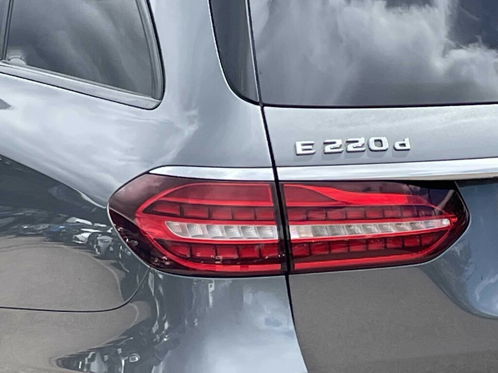 Mercedes-Benz E Class E220d 200 Amg Line 9G-tronic Silver #15