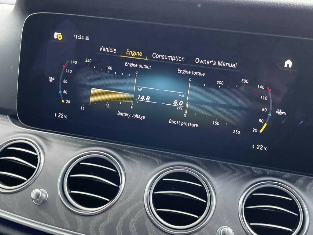 Mercedes-Benz E Class E220d 200 Amg Line 9G-tronic Silver #34