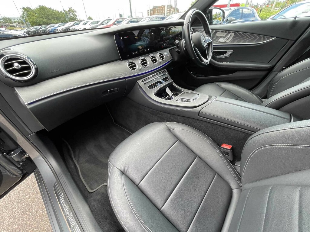 Mercedes-Benz E Class E220d 200 Amg Line 9G-tronic Silver #25