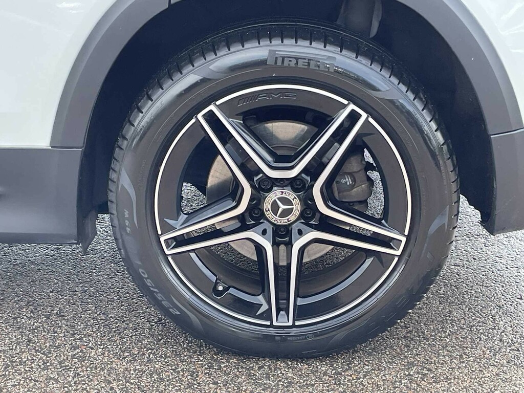 Mercedes-Benz GLB Class 1.3 Glb200 Amg Line Executive Suv 7G- KW72HFX #3