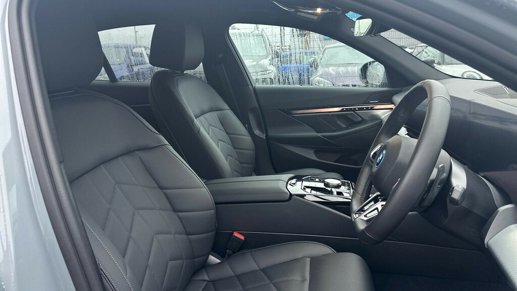 BMW 5 Series 520I M Sport Black #11
