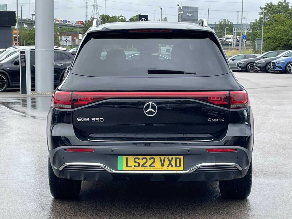Mercedes-Benz EQB Amg Line White #5