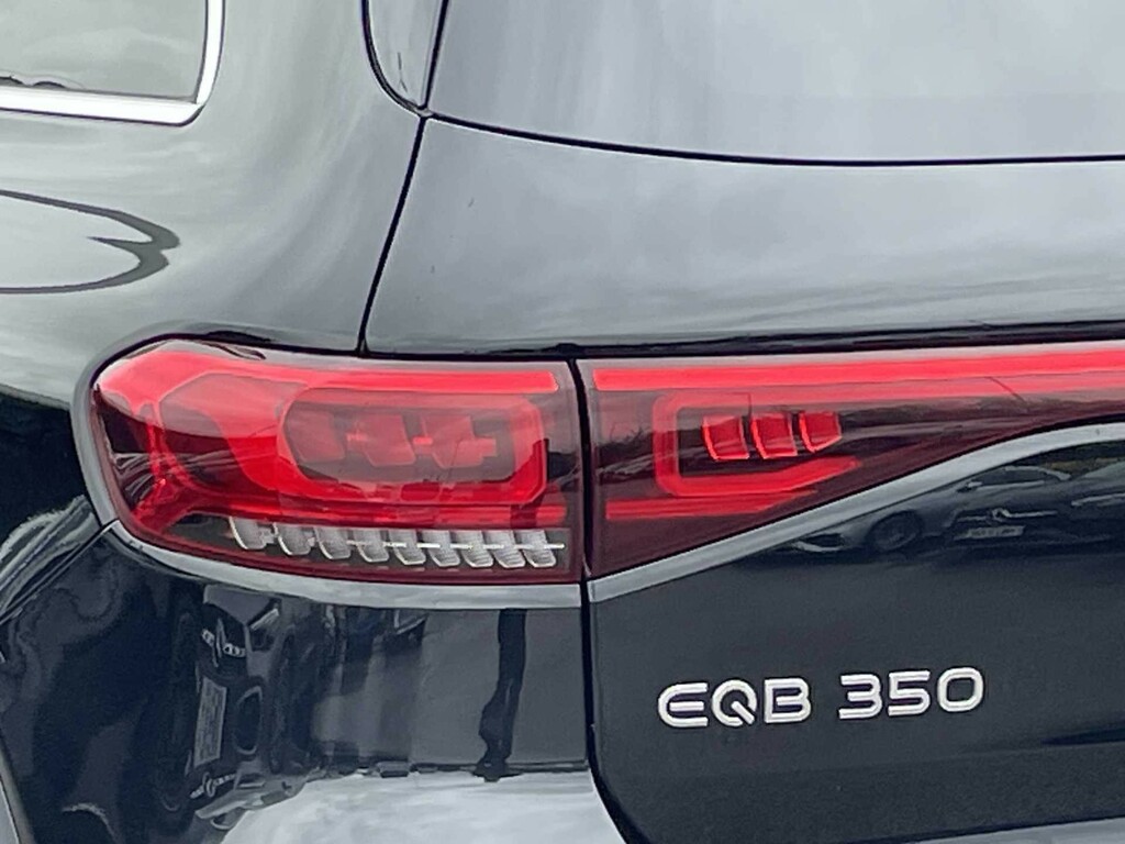 Mercedes-Benz EQB Amg Line White #16