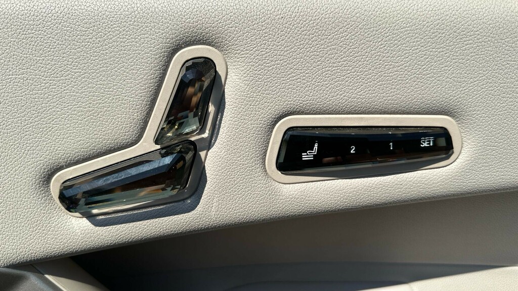BMW iX Ix Xdrive40 M Sport White #34