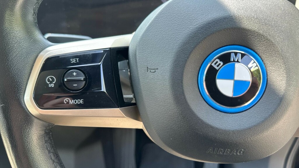 BMW iX Ix Xdrive40 M Sport White #17