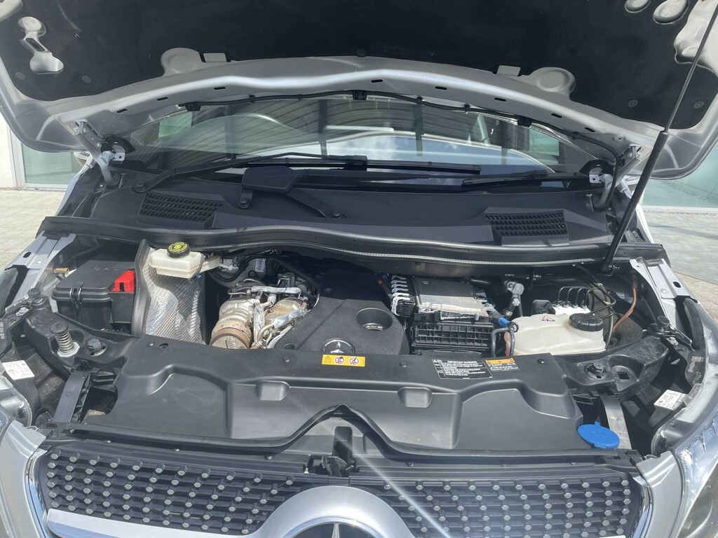 Mercedes-Benz V Class 2L Amg Line Black #49
