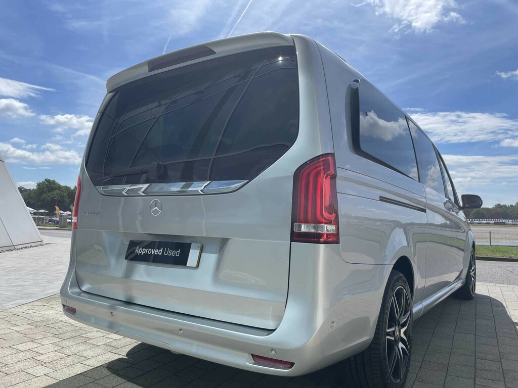 Mercedes-Benz V Class 2L Amg Line Black #35