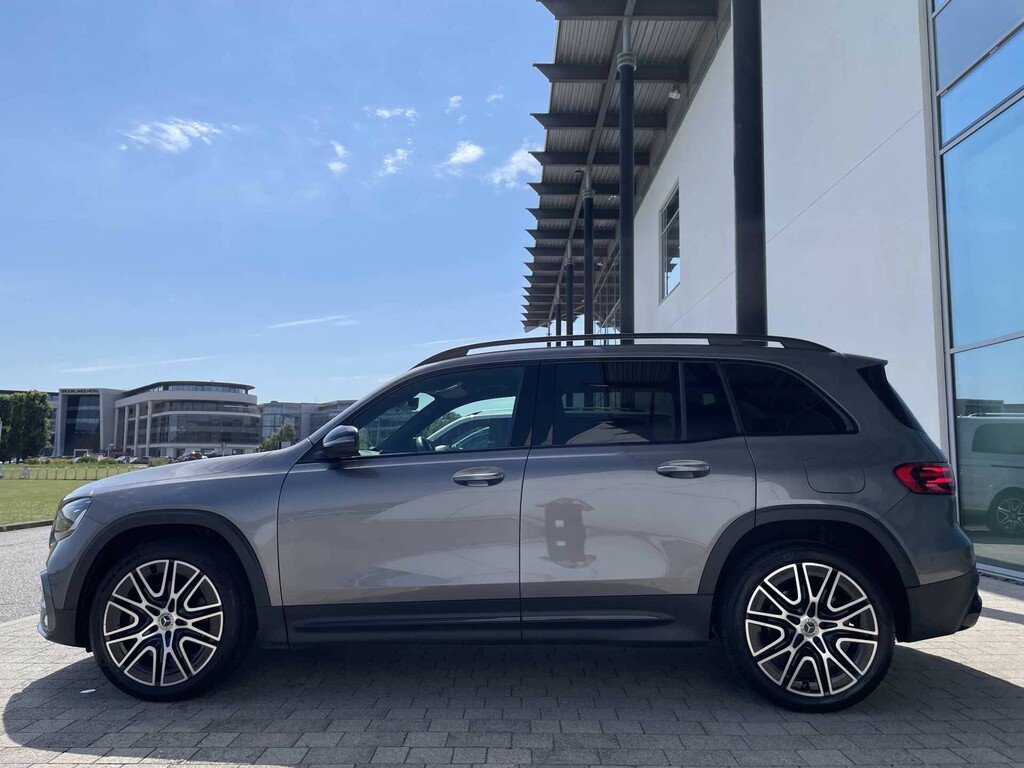 Mercedes-Benz GLB Class 1.3 Glb200h Mhev Amg Line Premium Suv #4