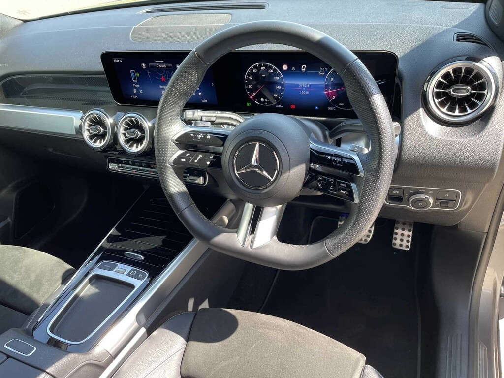 Mercedes-Benz GLB Class 200 Amg Line Executive 7G-tronic Black #48
