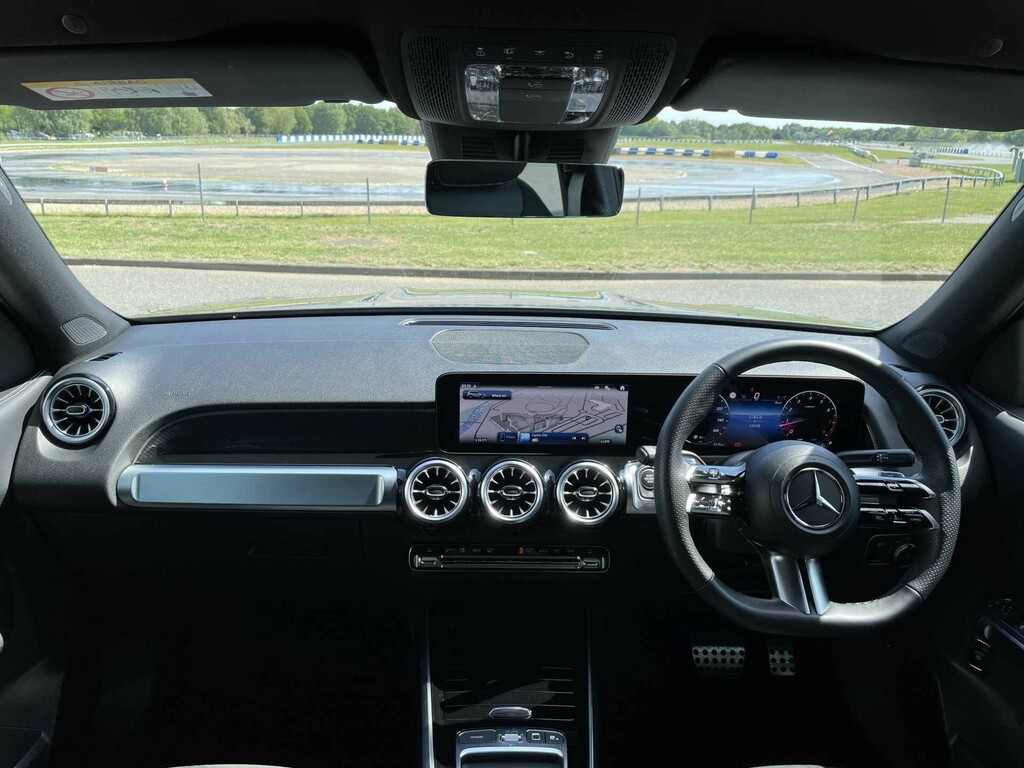 Mercedes-Benz GLB Class 200 Amg Line Executive 7G-tronic Black #17