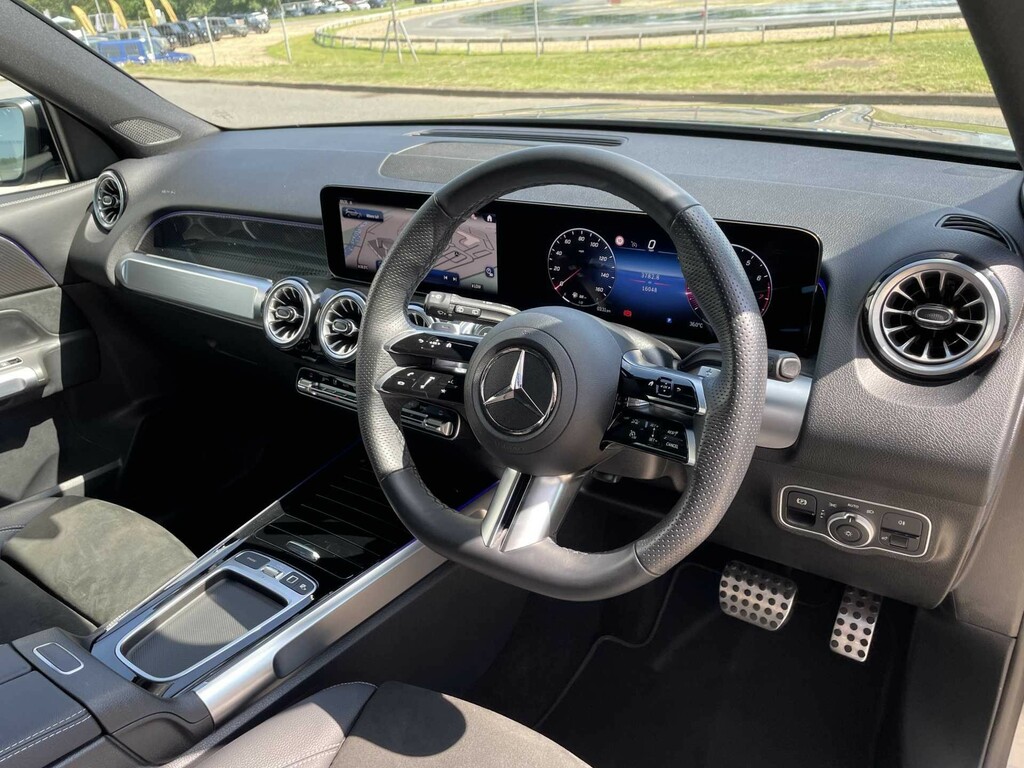 Mercedes-Benz GLB Class 200 Amg Line Executive 7G-tronic Black #8
