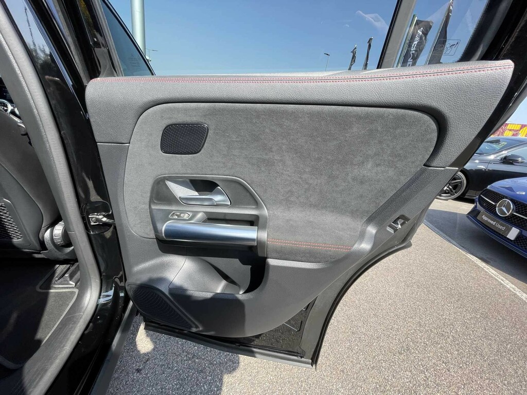 Mercedes-Benz EQA Suv Black #24
