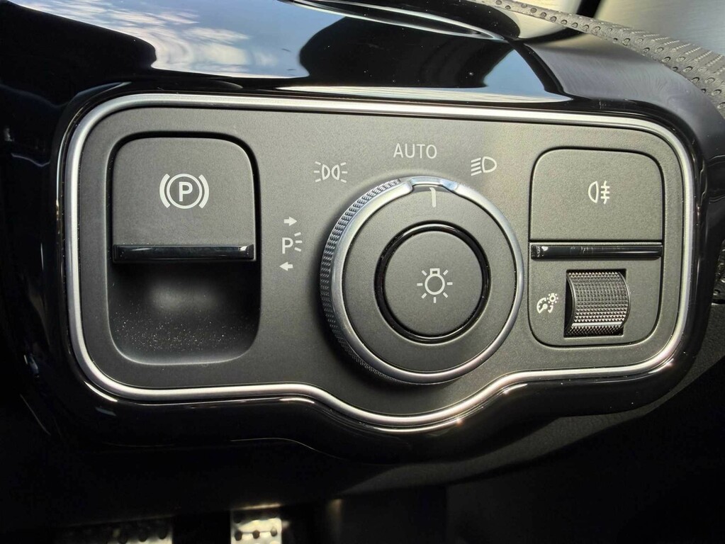 Mercedes-Benz A Class 1.3 A 180 Sport White #35