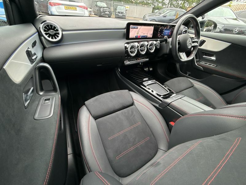 Mercedes-Benz A Class A180 Amg Line Premium Plus Night Edition Black #9