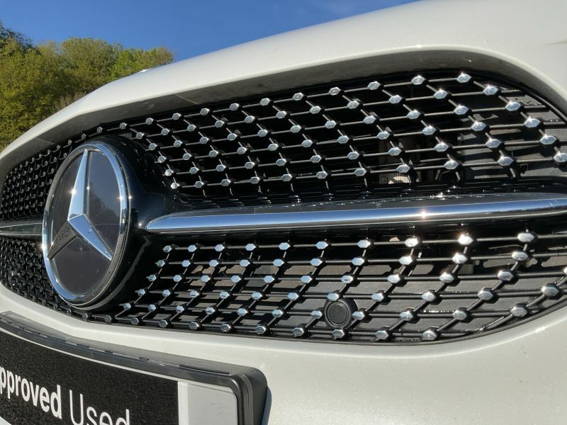 Mercedes-Benz A Class 1.3 A180 Amg Line Executive Saloon 7G White #18