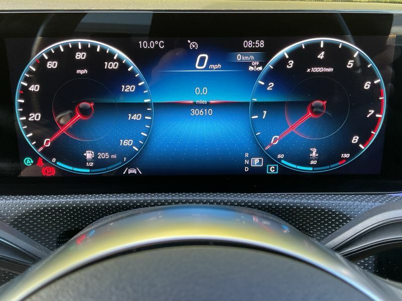 Mercedes-Benz A Class 1.3 A180 Amg Line Executive Saloon 7G White #6