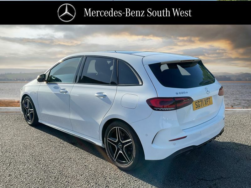 Mercedes-Benz B Class Hatchback White #2