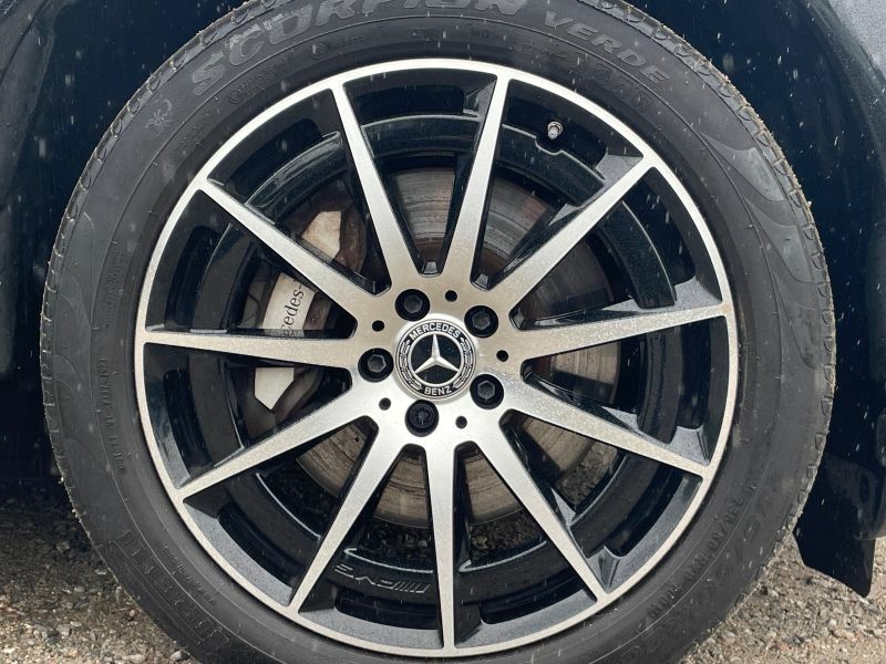 Mercedes-Benz EQC Suv Black #4