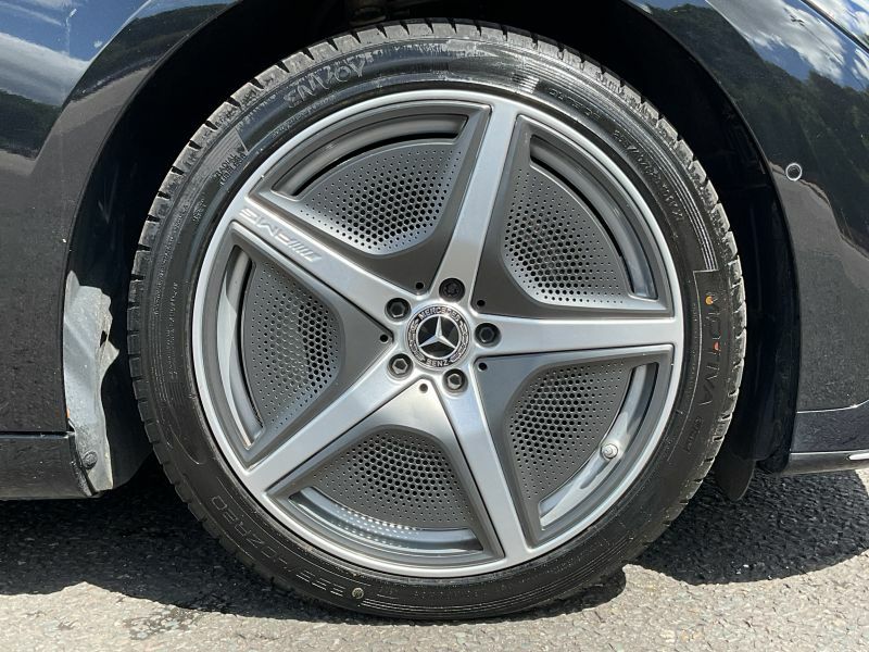 Mercedes-Benz EQE Saloon Black #4