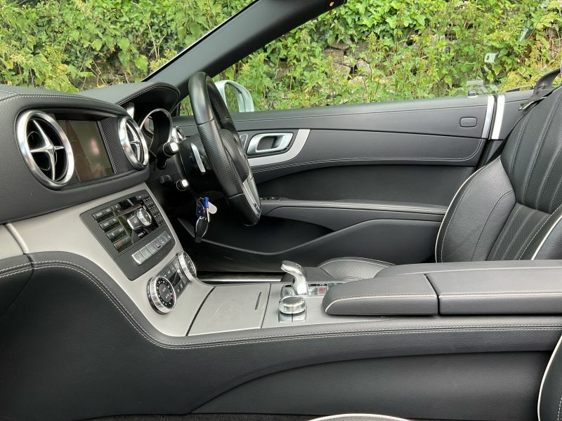 Mercedes-Benz SL Class Black #37