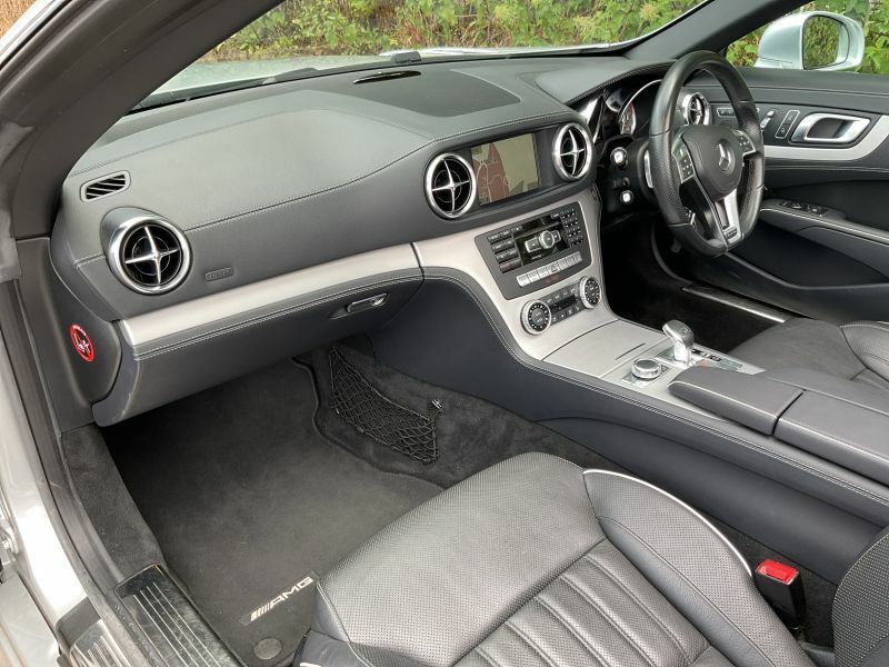 Mercedes-Benz SL Class Black #9