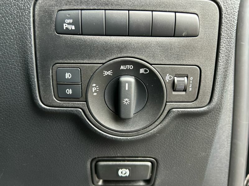 Mercedes-Benz Vito 2L Select Black #19