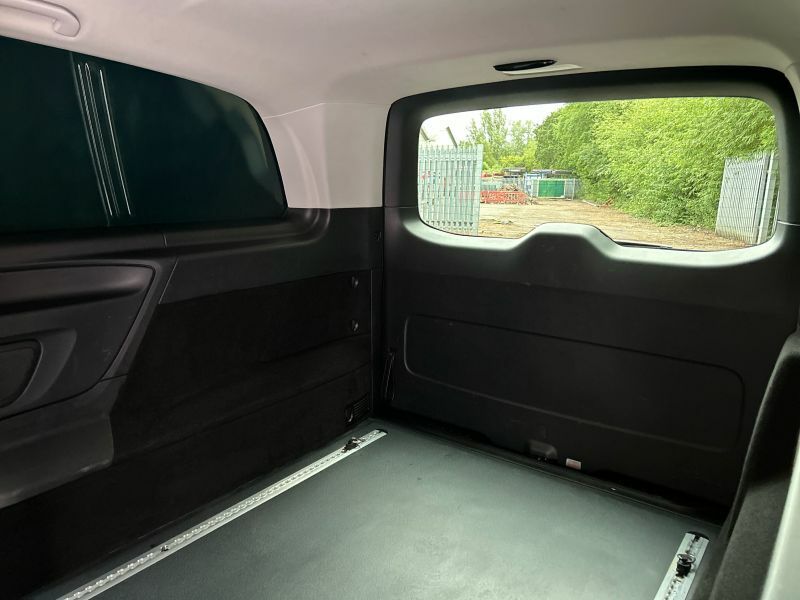 Mercedes-Benz Vito 2L Select Black #24