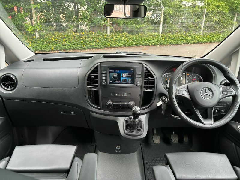 Mercedes-Benz Vito 2L Select Black #12