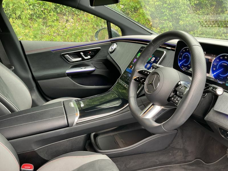 Mercedes-Benz EQE Saloon Black #5