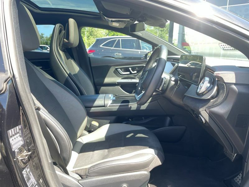 Mercedes-Benz EQE Edition Midnight White #24