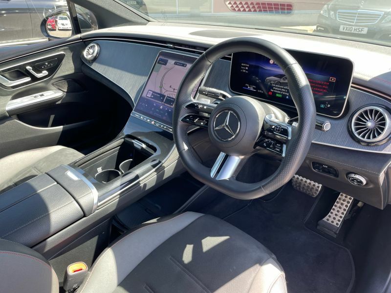 Mercedes-Benz EQE Saloon Black #5