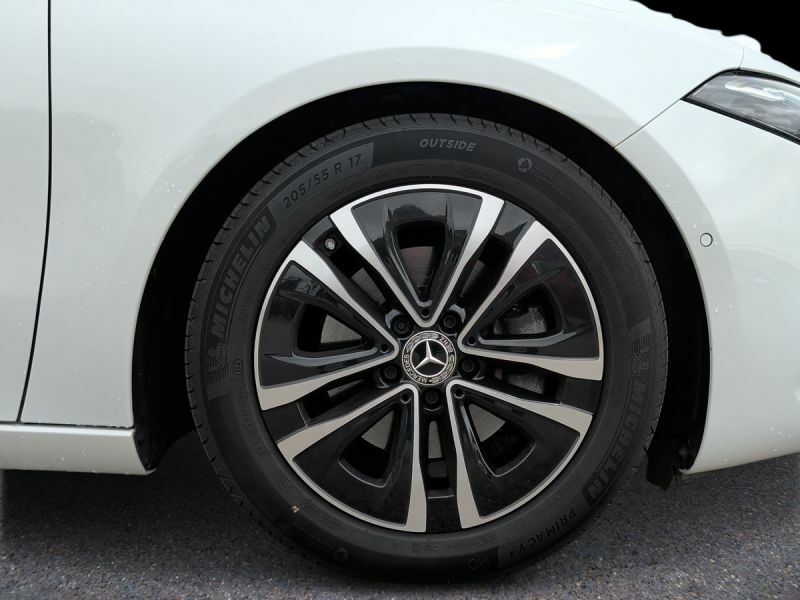 Mercedes-Benz A Class Hatchback WK73YMJ White #4