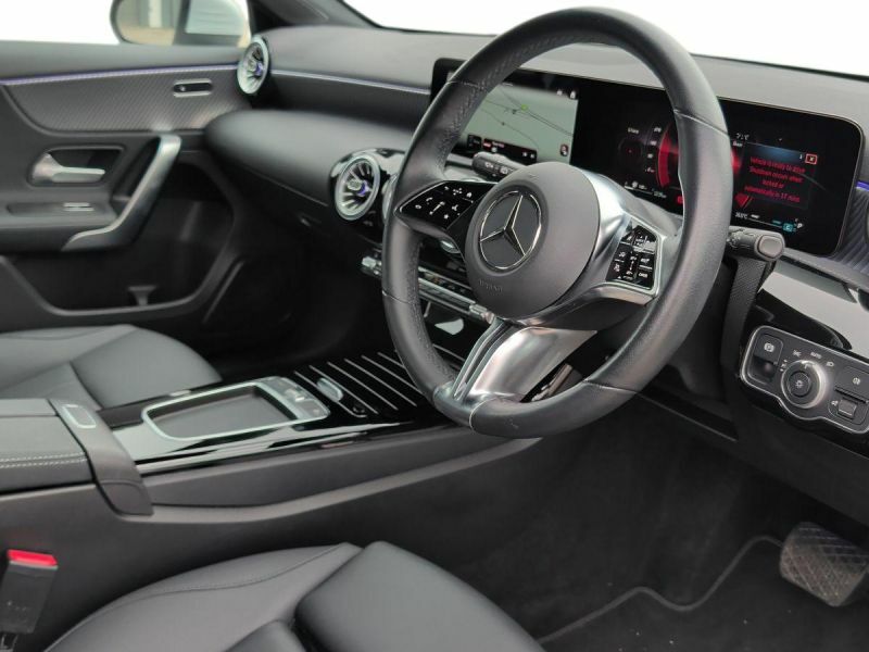 Mercedes-Benz A Class Hatchback WK73YMJ White #5