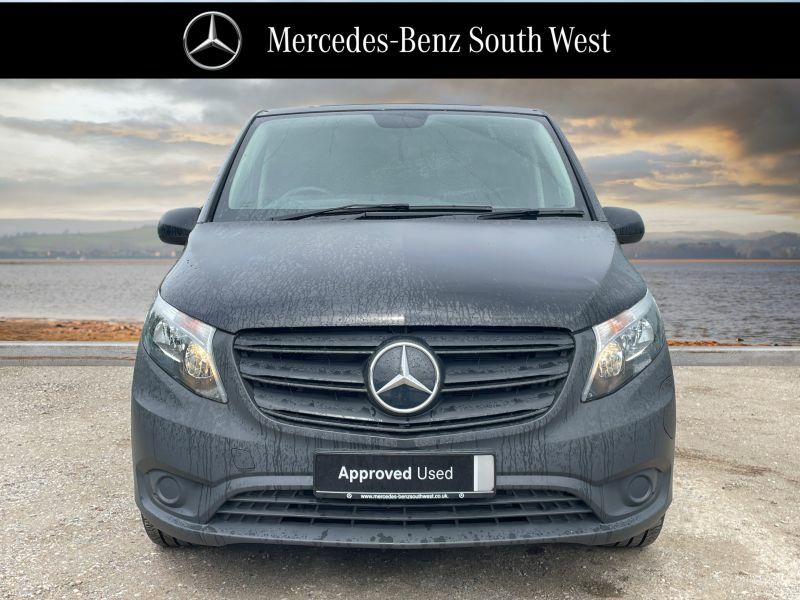 Mercedes-Benz eVito Pro White #11