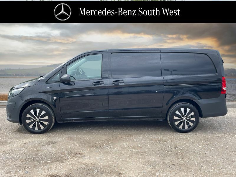 Mercedes-Benz eVito Pro White #13