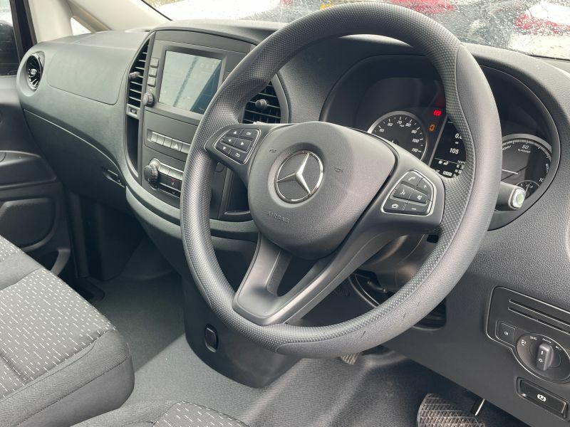 Mercedes-Benz eVito 116 E 66Kwh Progressive Fwd L2 6Dr Lwb Black #5