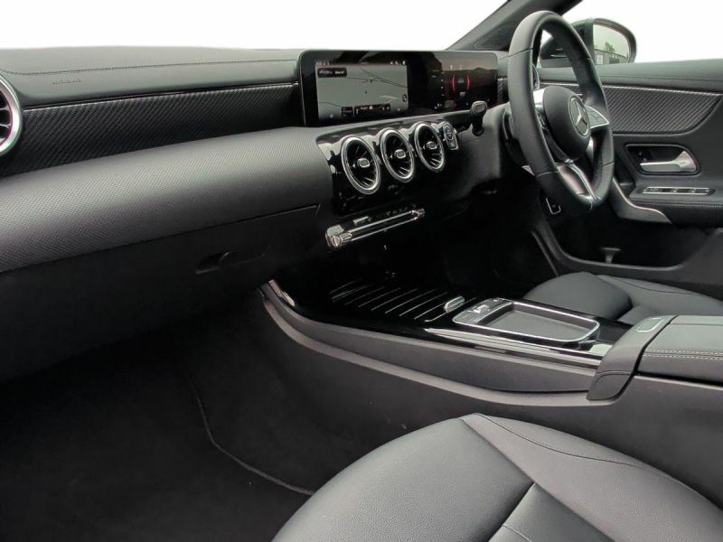 Mercedes-Benz CLA Class Cla 180 Amg Line Executive Tip Black #9